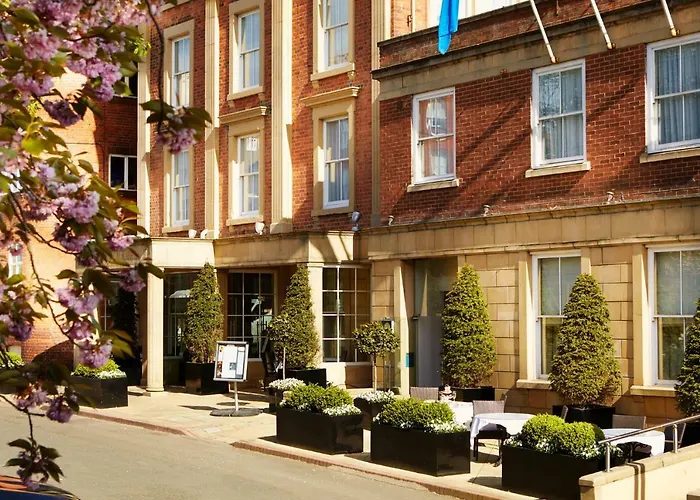 Palm Court Hotel